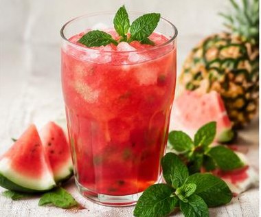 Suco de Melancia com Hortelã