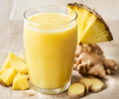 Suco de Abacaxi com Gengibre